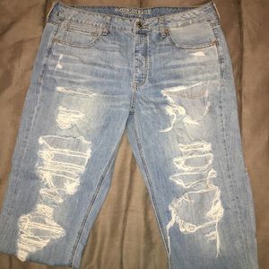 AEO Distressed Tom Girl Jeans